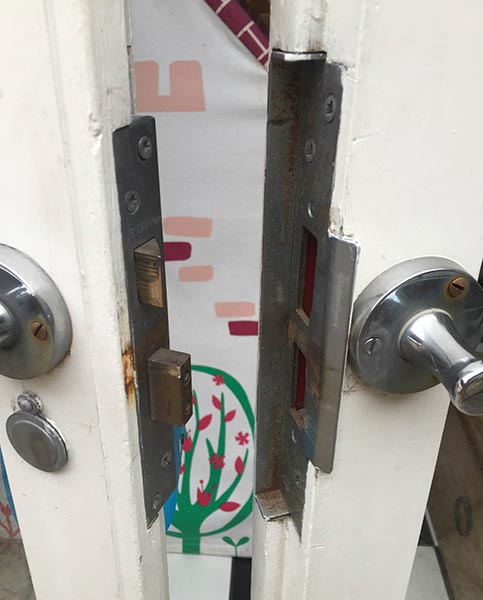 Door lock handle